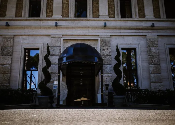 Th - Carpegna Palace Rzym