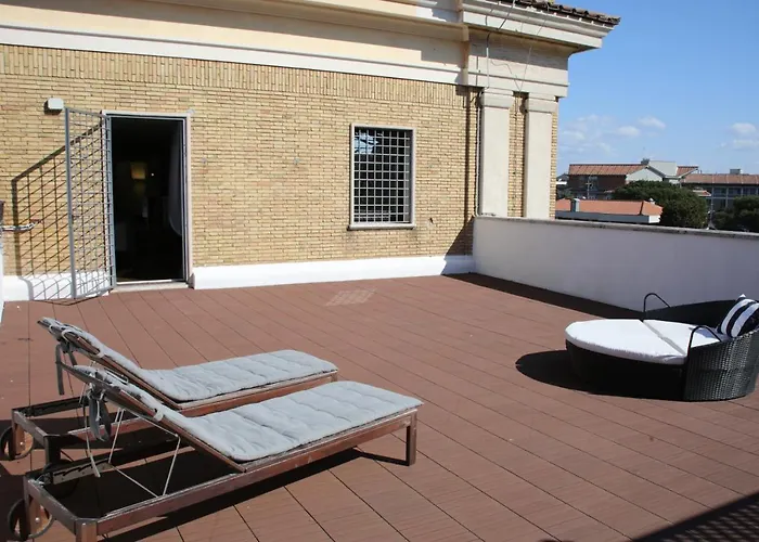 Th - Carpegna Palace