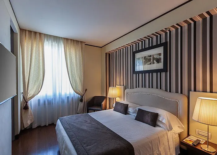 Th - Carpegna Palace 4* Rzym