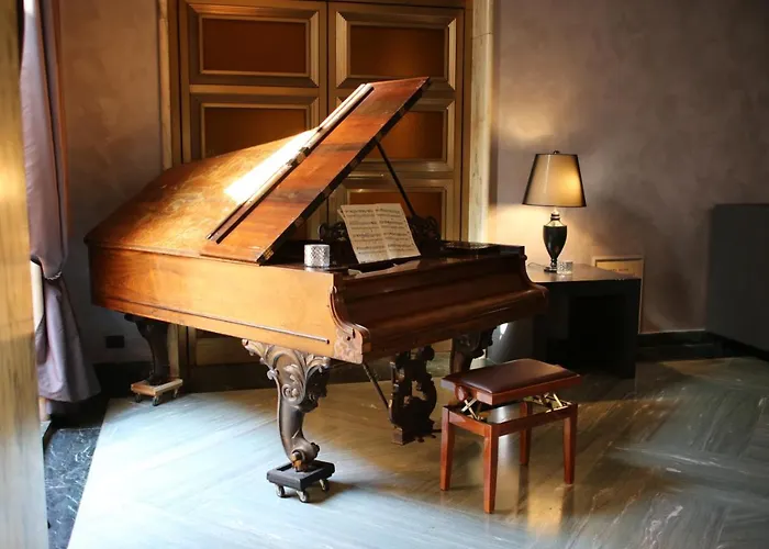 Th - Carpegna Palace 4* Rzym