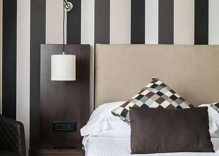 Th - Carpegna Palace Hotel 4*